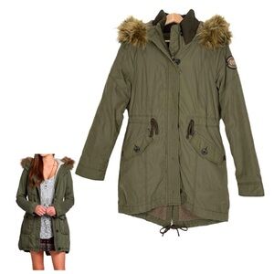 Abercrombie & Fitch Sherpa Lined Military Parka Coat Army Green Size Medium